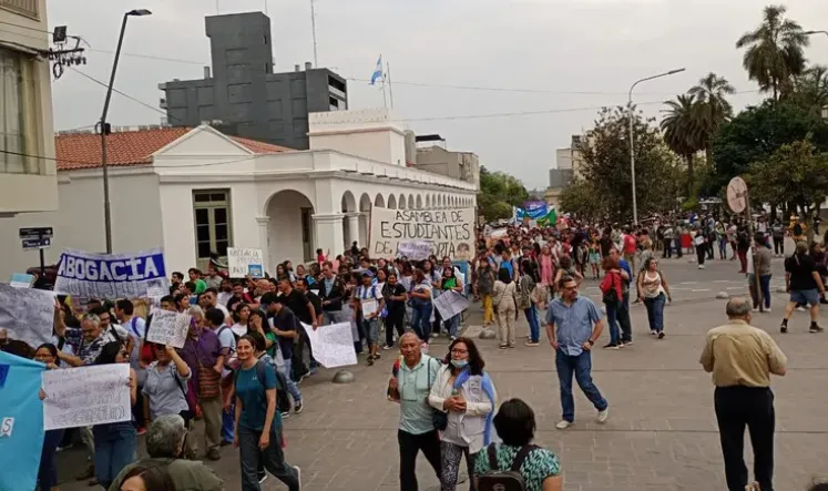 Marcha universitaria