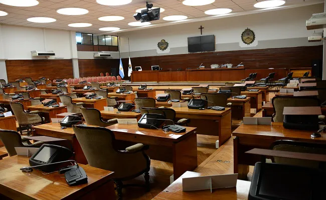 legislatura-recinto-sesiones